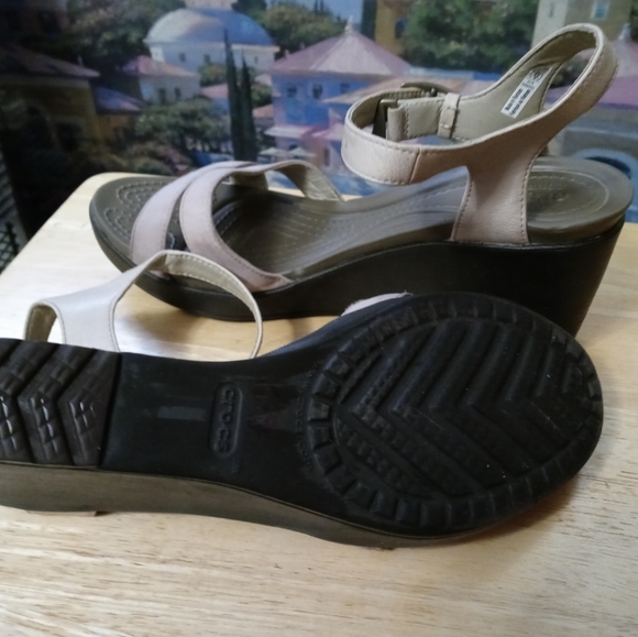 π‘π‘ CROCS FASHIONABLE SANDALS π’π’A FABULOUS GIFT π GIVING. - Picture 10 of 15